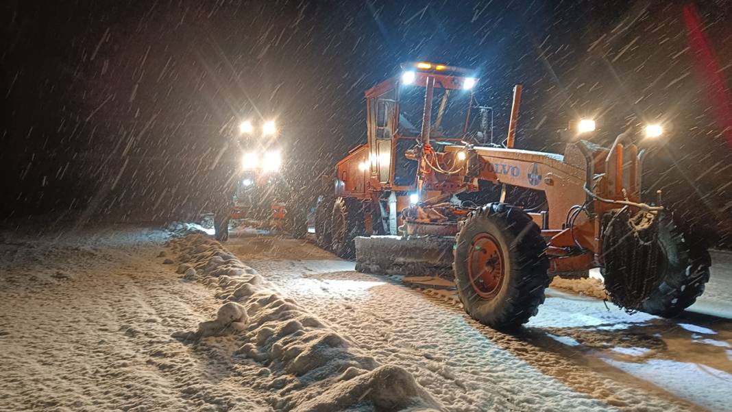 Alacabel'de yağmur kara dönüştü 2